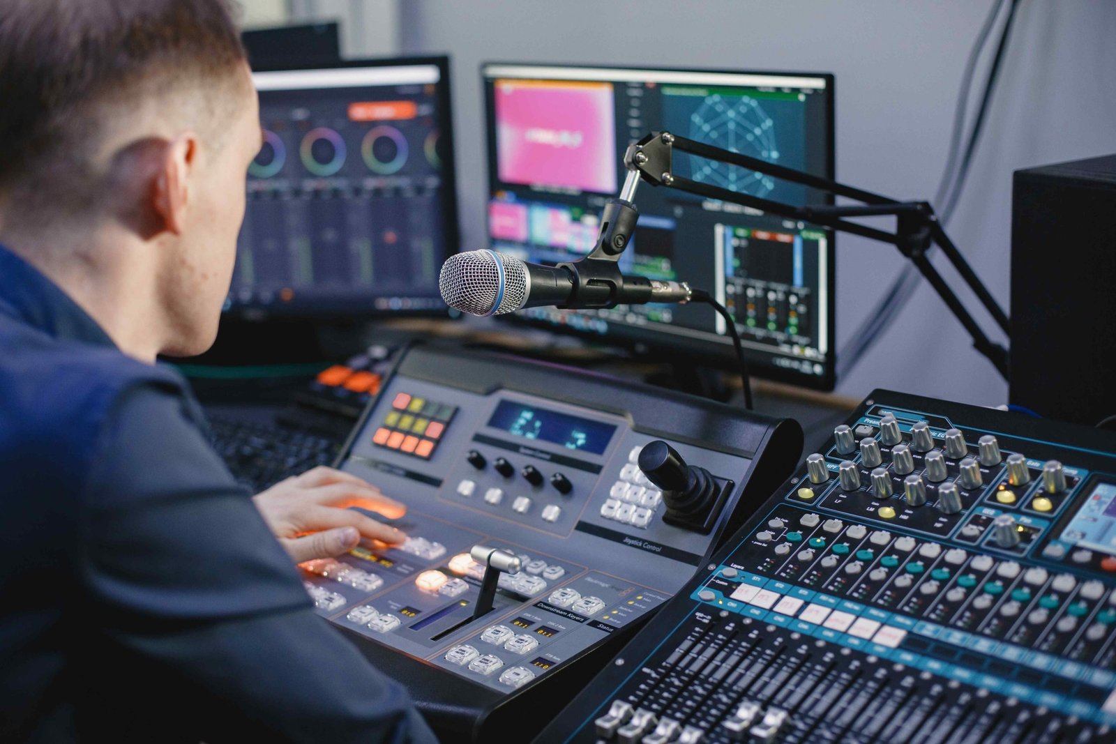 What Is a Sample Pack? Your Audio Fix